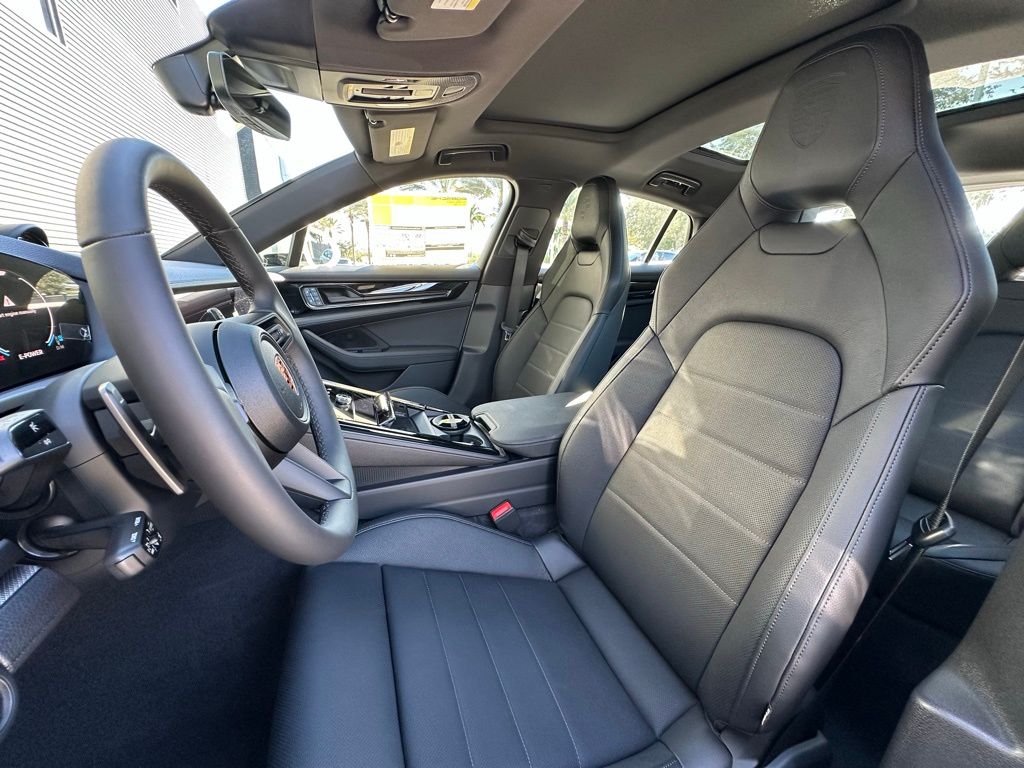 Thumbnail: 2026 Porsche Panamera - 5