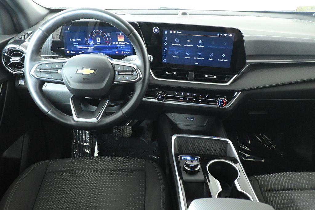 Thumbnail: 2026 Chevrolet Equinox - 17