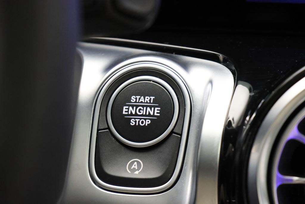 Thumbnail: 2026 Mercedes-Benz GLB - 26