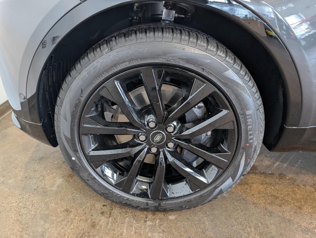 New 2026 Gray Land Rover  image 7