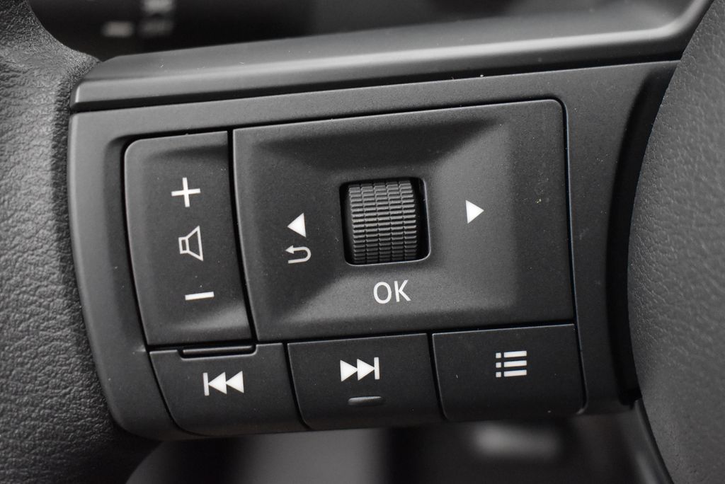 Thumbnail: 2026 Nissan Kicks - 17