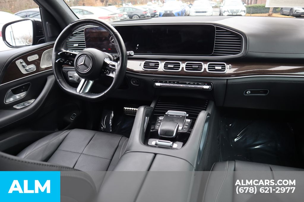 Used 2024 Black Mercedes-Benz GLS 580 image 27