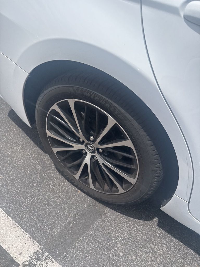 2019 Toyota Camry  11