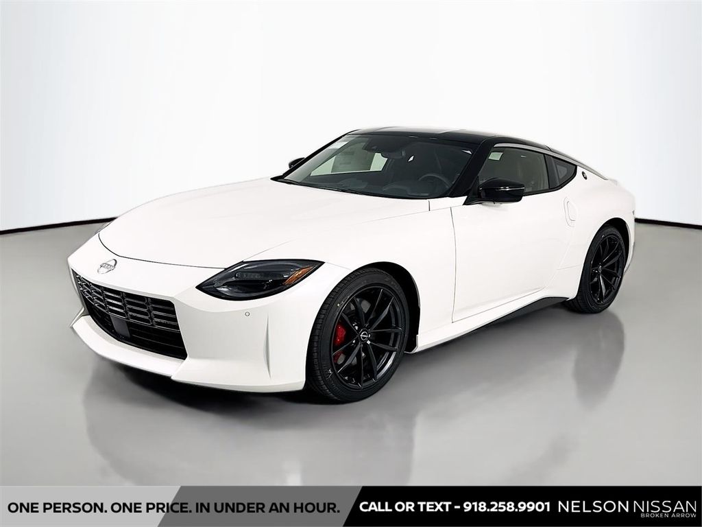 Pearl White/Super Black 2026 Nissan Z Coupe Rear-Wheel Drive 9-Speed Automatic