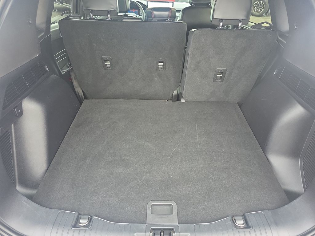 Certified Used 2023 Gray Ford ST-Line image 12