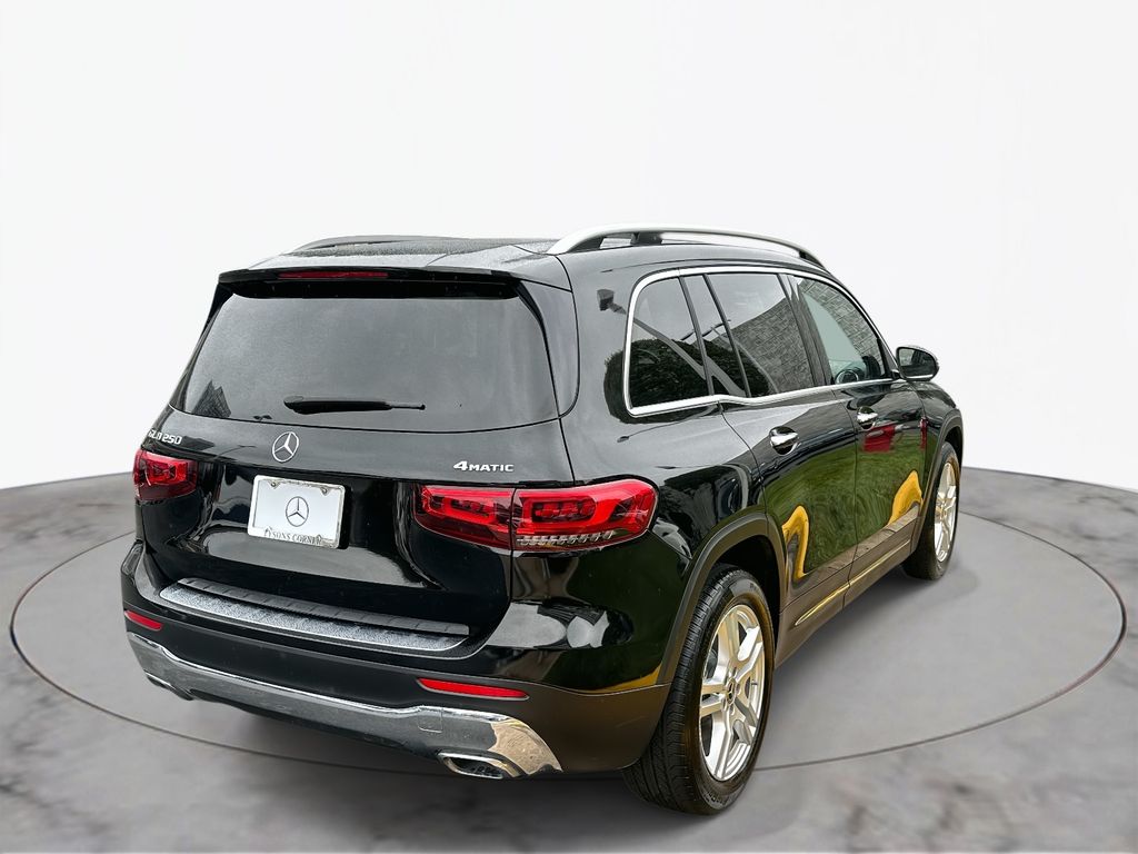 Thumbnail: 2021 Mercedes-Benz GLB - 7