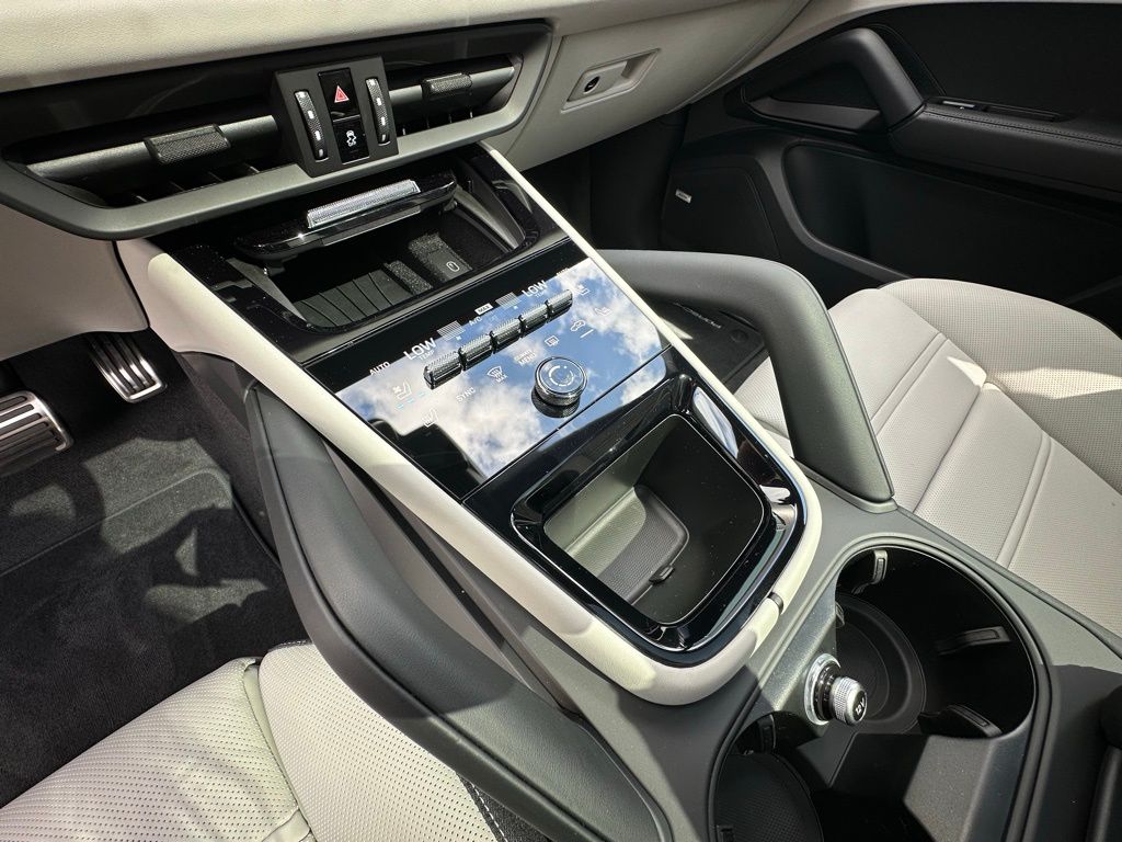 Thumbnail: 2026 Porsche  - 30