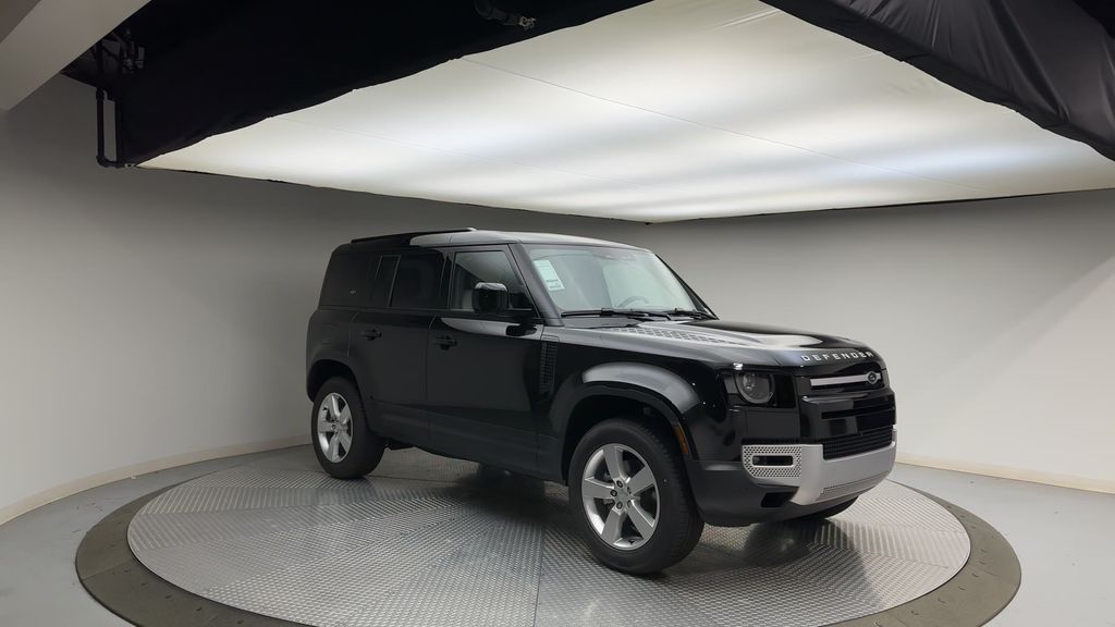 2024 Land Rover Defender 110 2