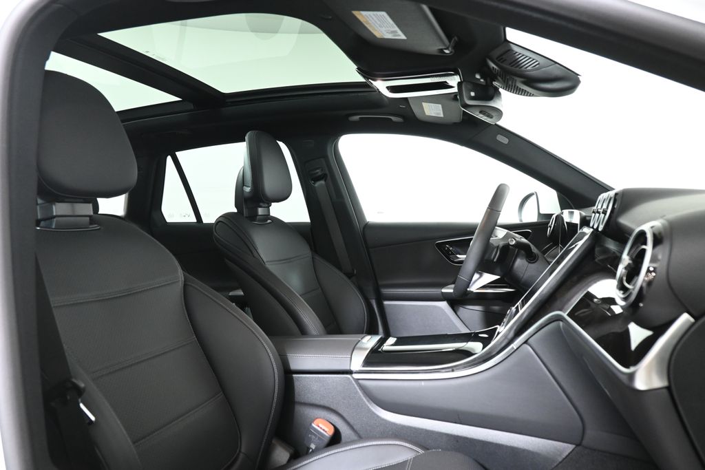 Thumbnail: 2025 Mercedes-Benz GLC - 25