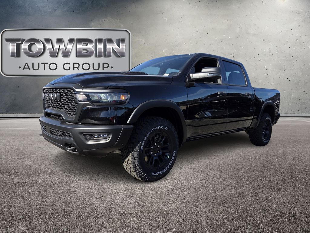 Diamond Black Crystal Pearlcoat 2026 RAM 1500 Pickup Truck Four-Wheel Drive 8-Speed Automatic