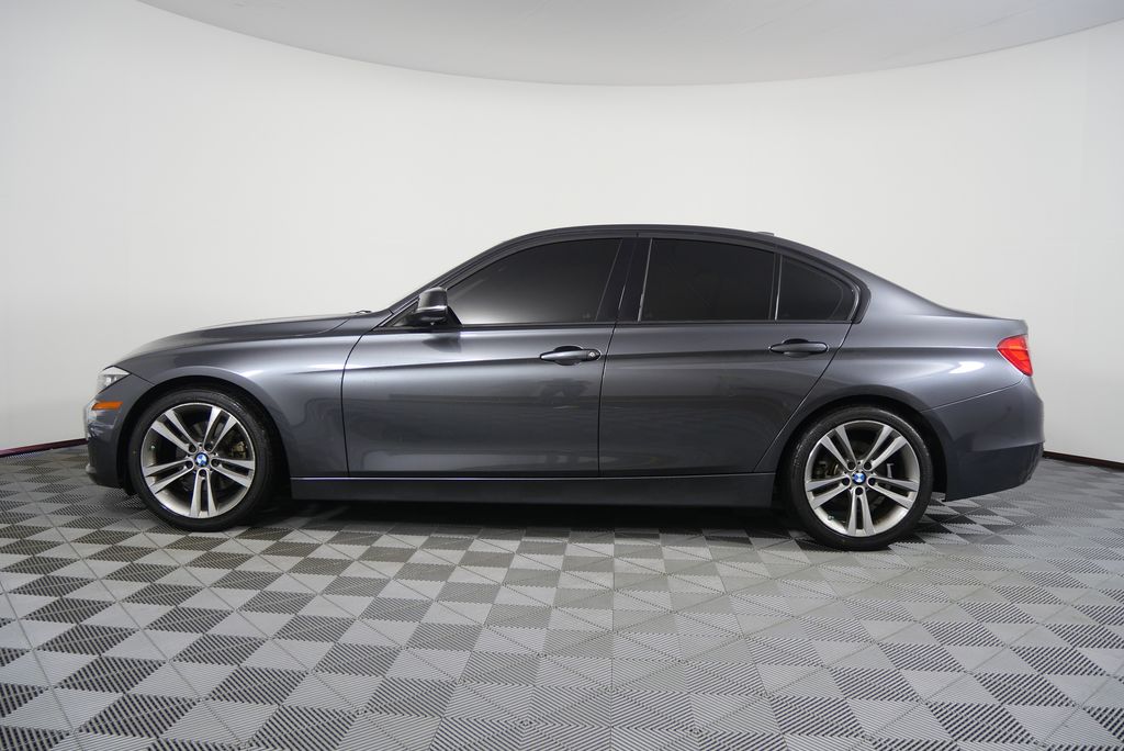 Thumbnail: 2013 BMW 3 Series - 6