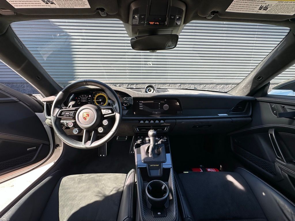 Thumbnail: 2025 Porsche 911 - 6