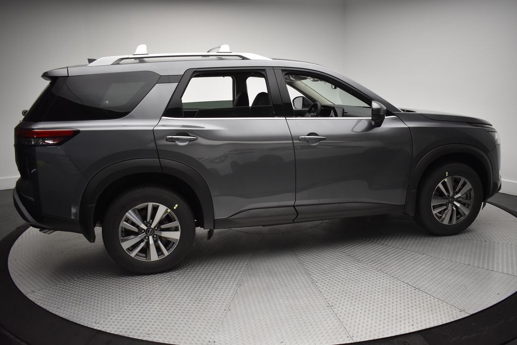 Thumbnail: 2025 Nissan Pathfinder - 4