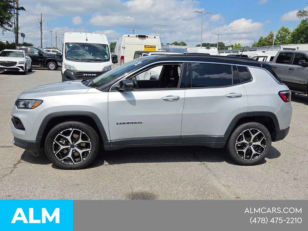 Used 2025 Silver Jeep Limited image 5