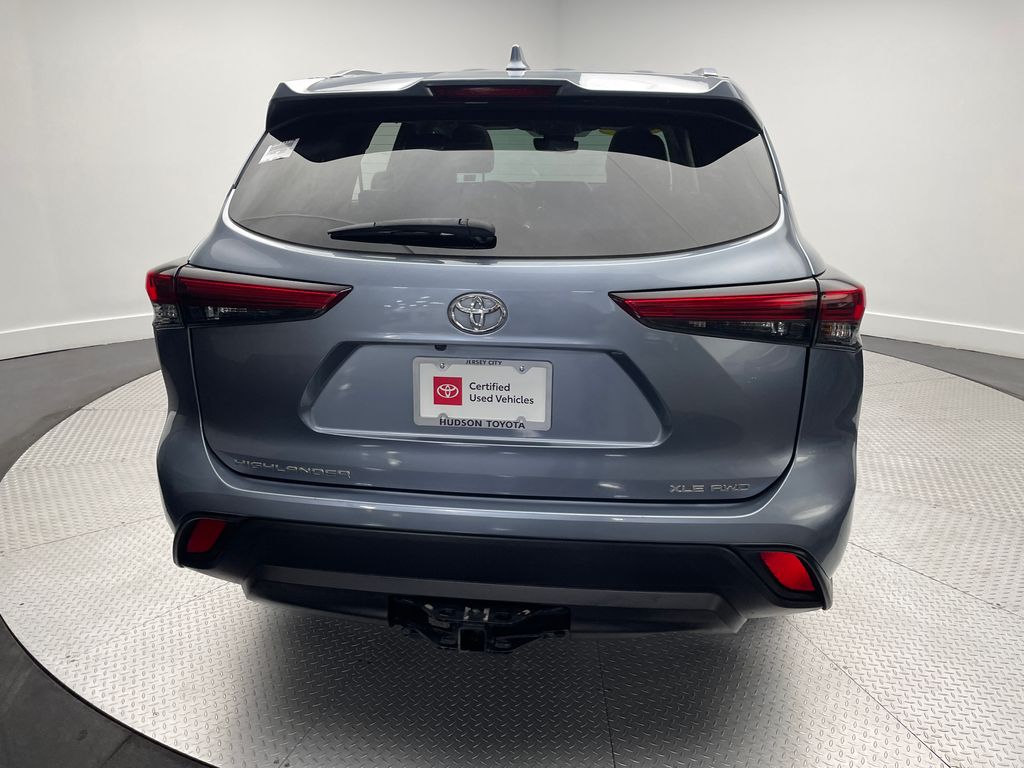 Thumbnail: 2021 Toyota Highlander - 6