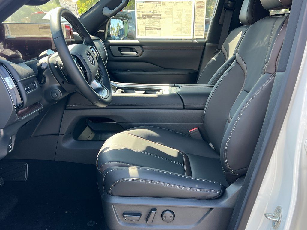 2026 Nissan Armada SL - Photo 13