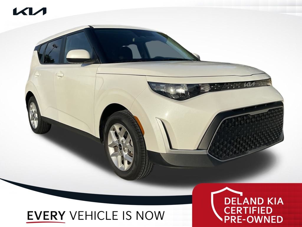 Snow White Pearl 2024 Kia Soul SUV / Crossover Front-Wheel Drive Continuously Variable Transmission