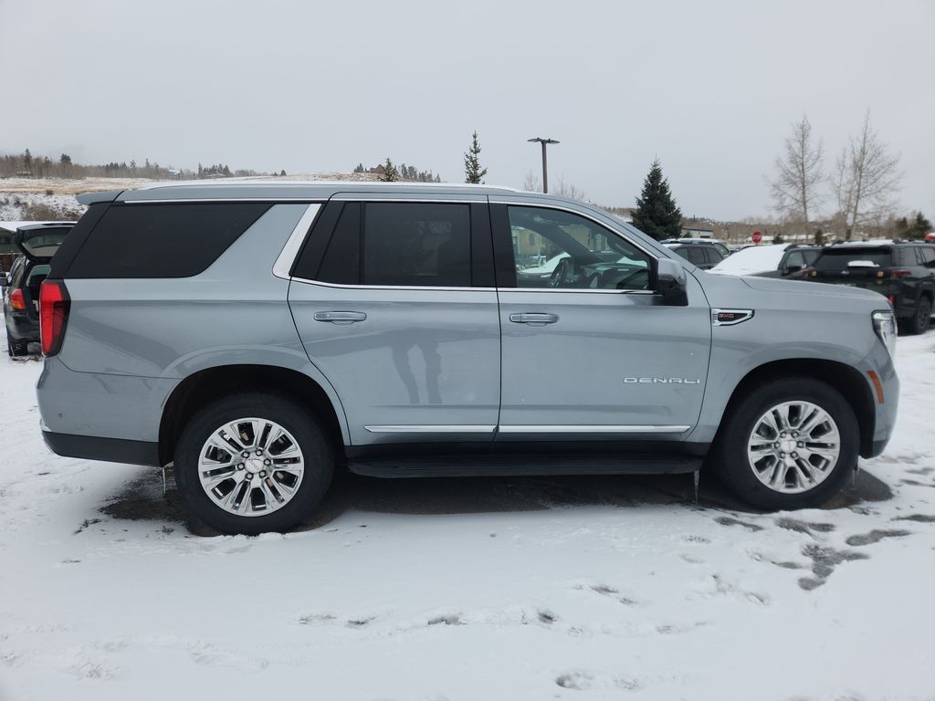 used 2025 GMC Yukon car, priced at $69,291