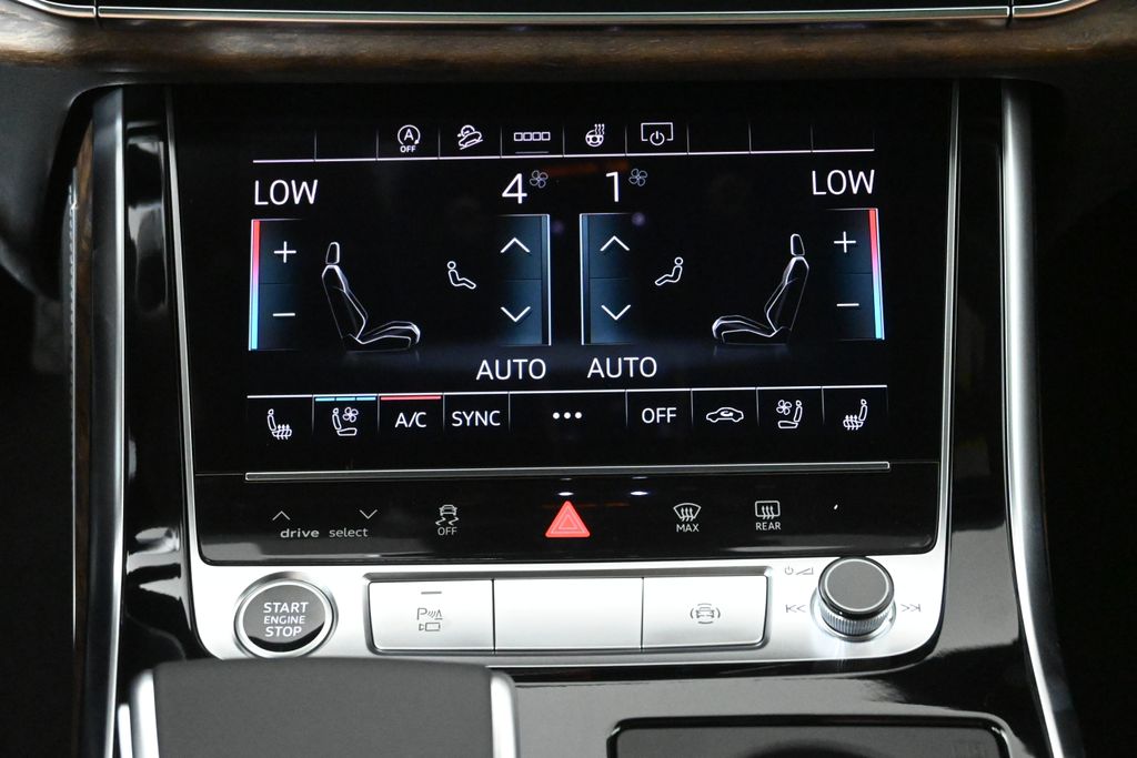 Thumbnail: 2026 Audi Q8 - 18