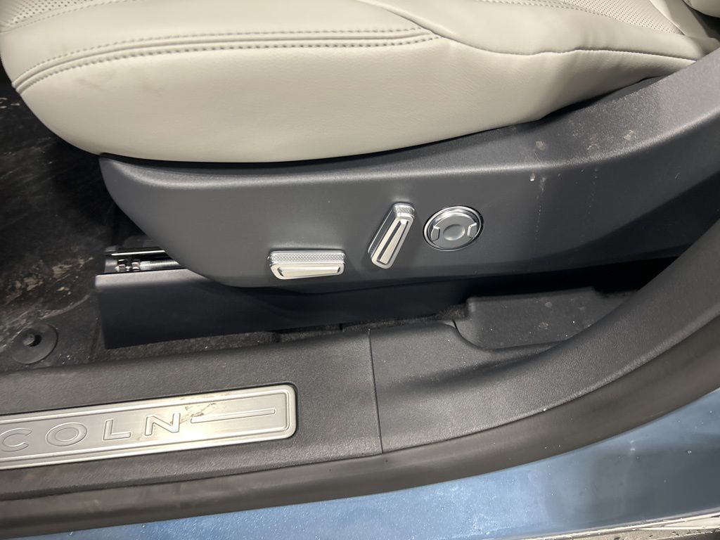 new 2026 Lincoln Nautilus car, priced at $58,282