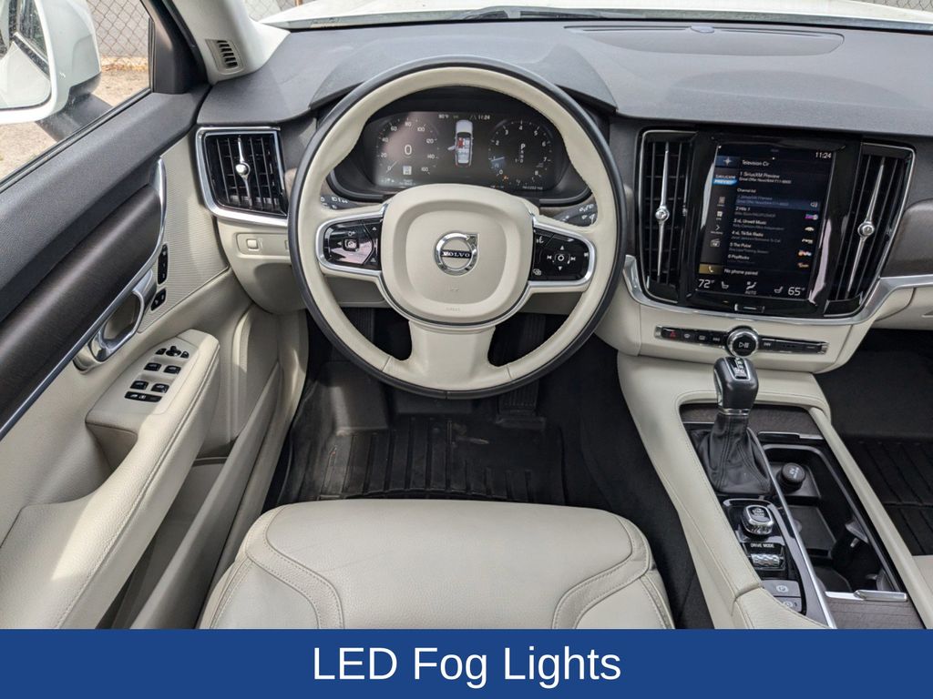 2018 Volvo V90 Cross Country T6