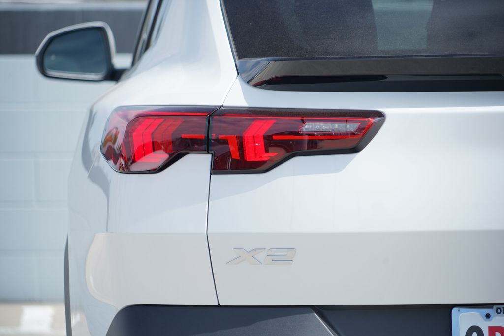 Thumbnail: 2027 BMW X2 - 7