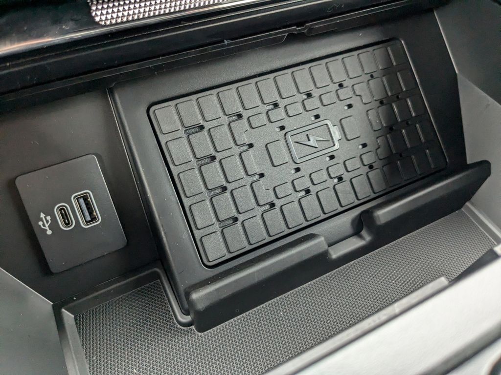 2025 Ford F-150 Lightning Platinum