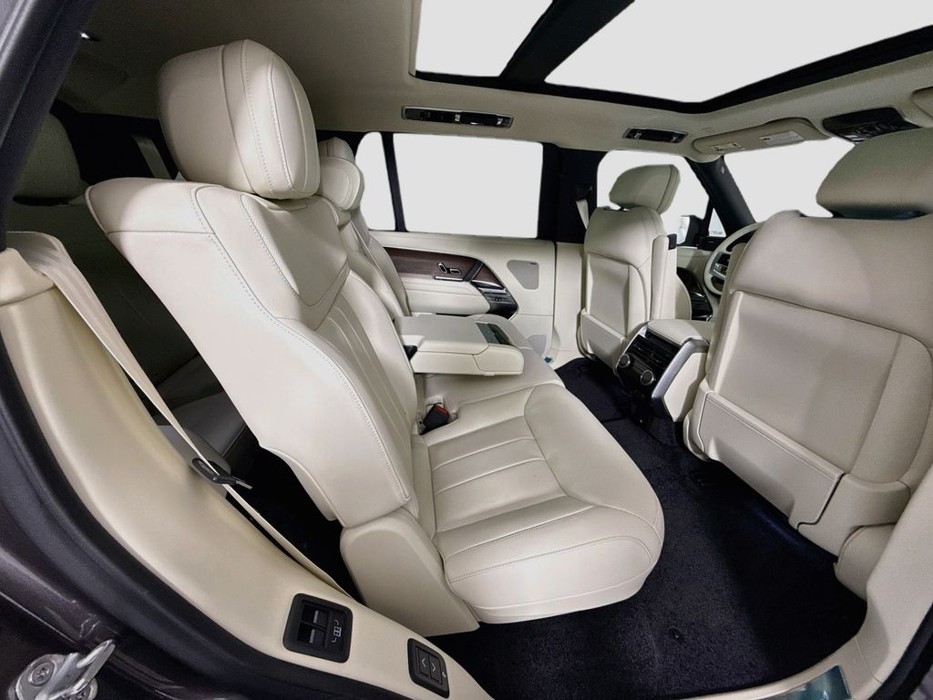 Thumbnail: 2026 Land Rover Range Rover - 23