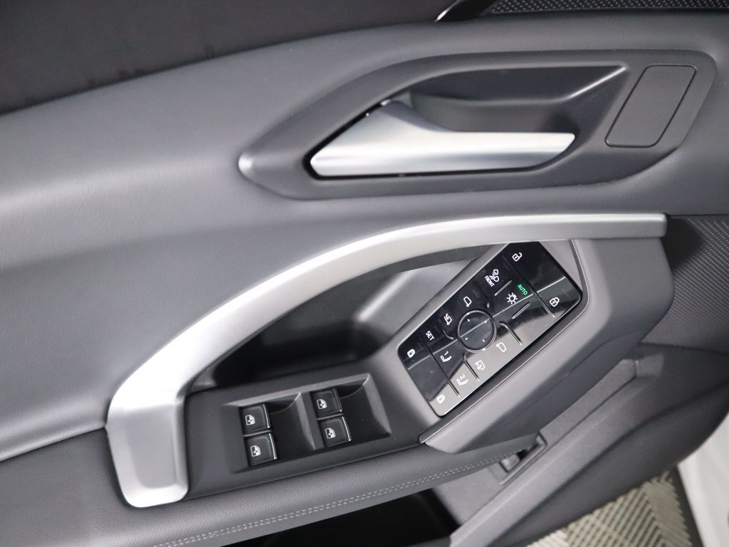 Thumbnail: 2025 Audi Q5 - 25