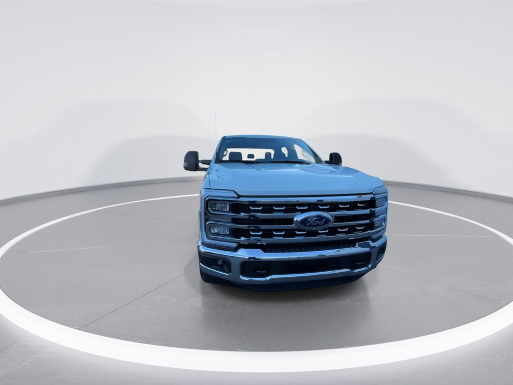 New 2026 Star White Metallic Tri-Coat Ford F-250® Lariat® image 3