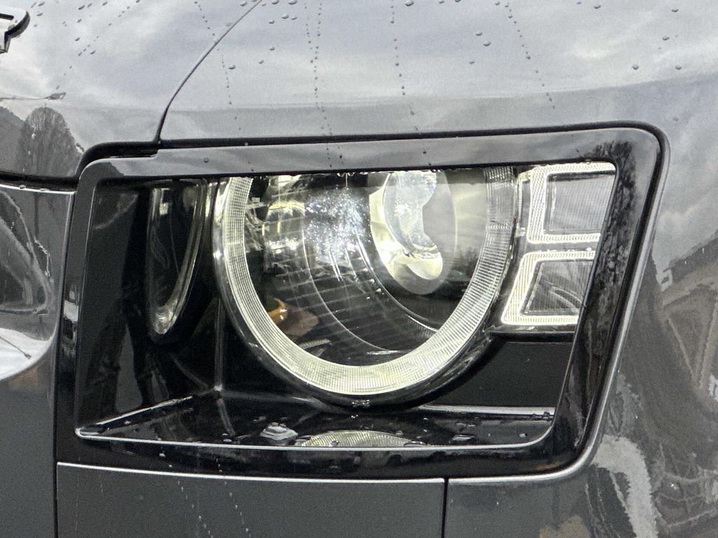 Thumbnail: 2023 Land Rover Defender - 3