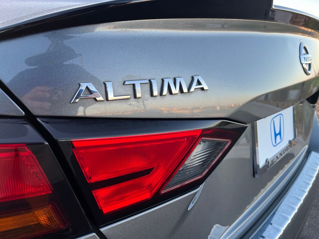 Thumbnail: 2020 Nissan Altima - 8