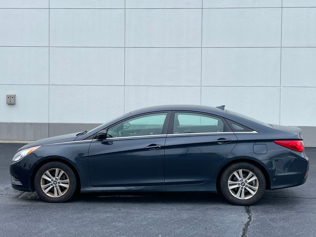 2014 Hyundai Sonata GLS 2