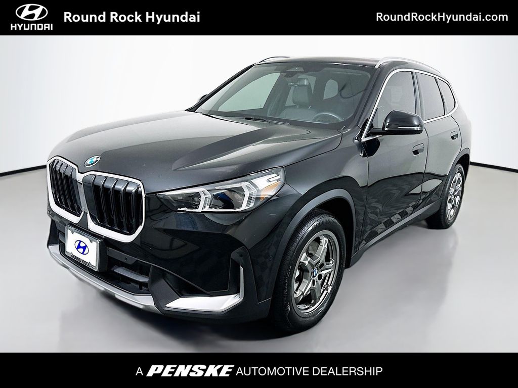 Thumbnail: 2023 BMW X1 - 1
