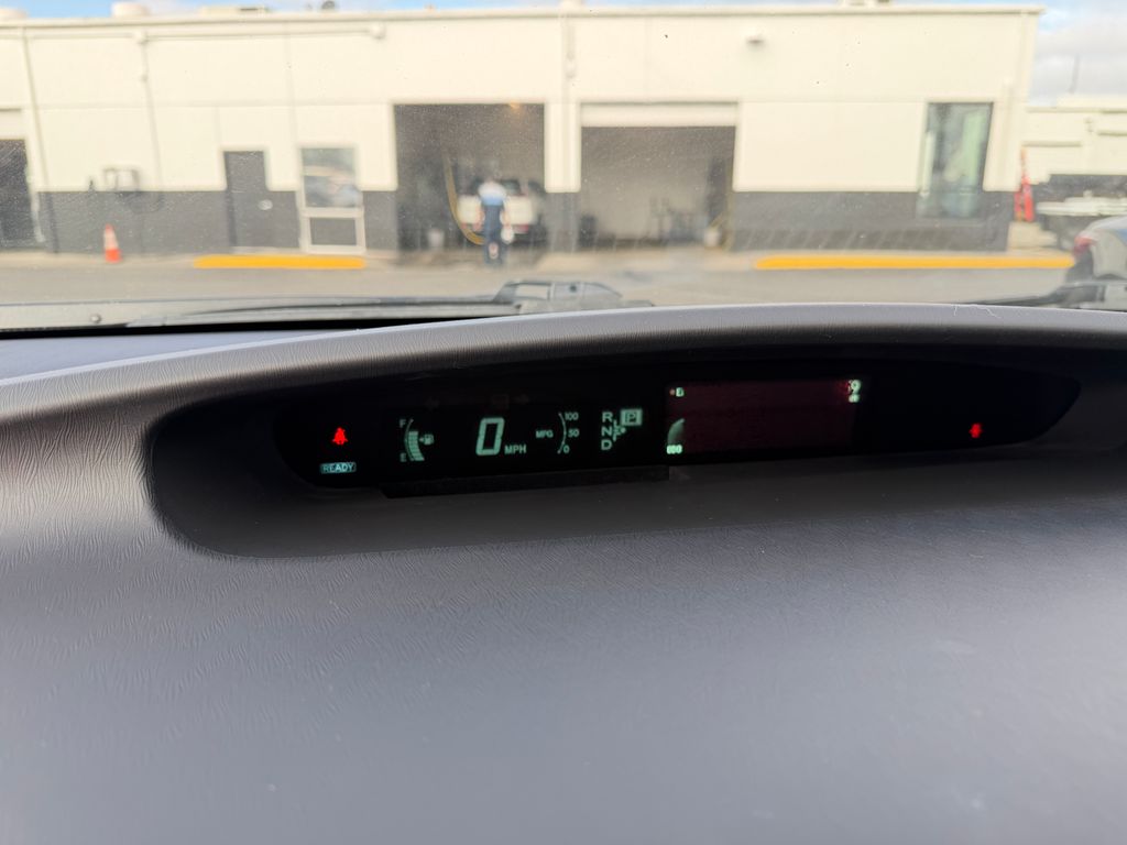 Thumbnail: 2015 Toyota Prius - 18