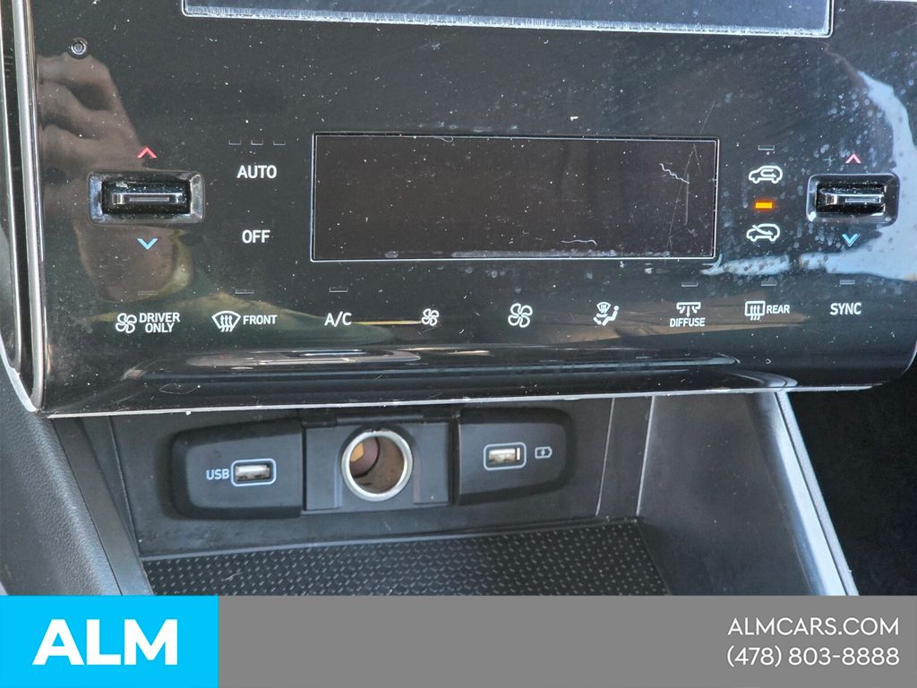 Used 2022 Black Hyundai Blue image 22