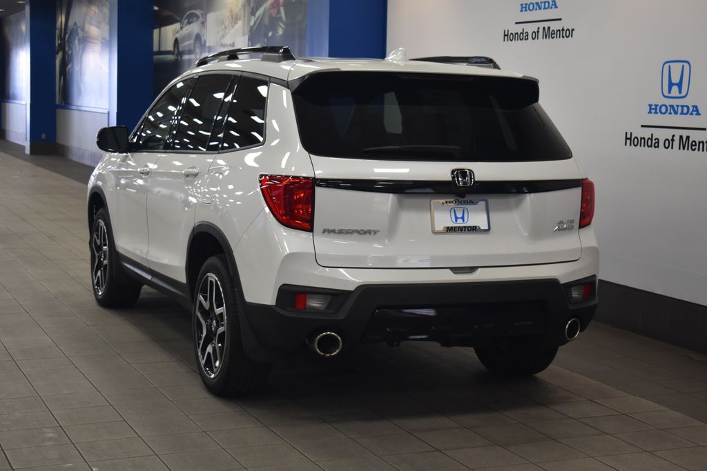 2023 Honda Passport Elite 3
