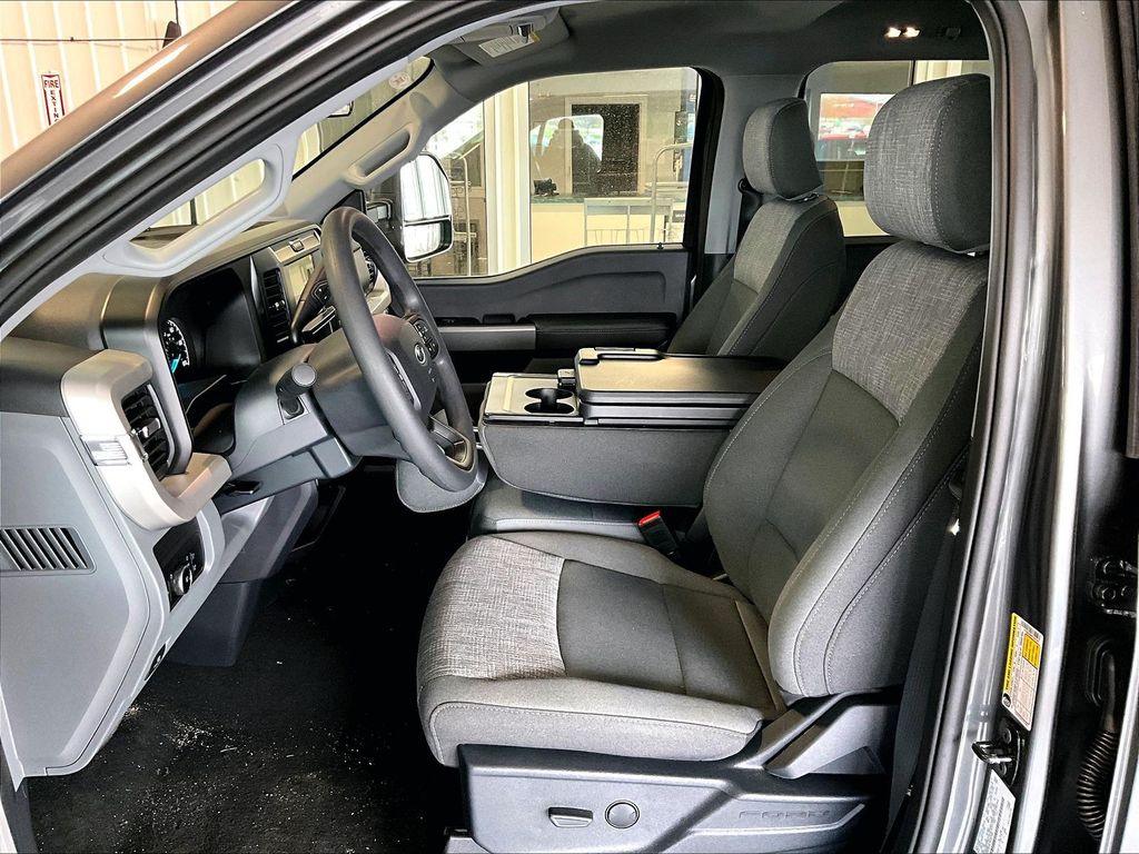 2026 Ford F-350SD — photo 11