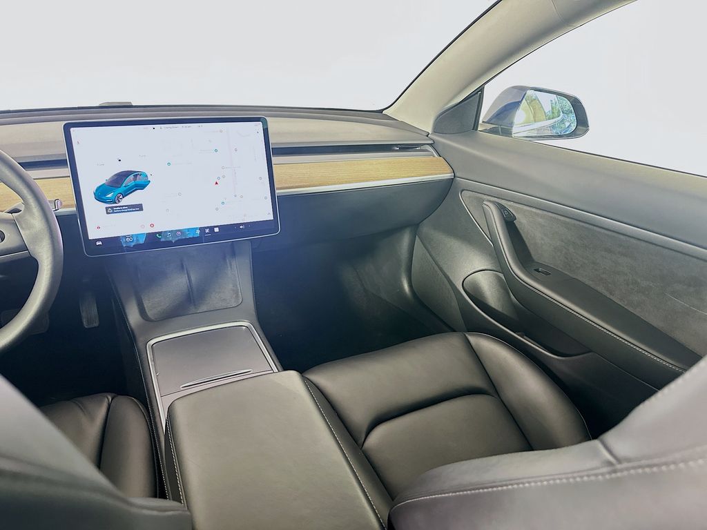 Thumbnail: 2021 Tesla Model 3 - 24