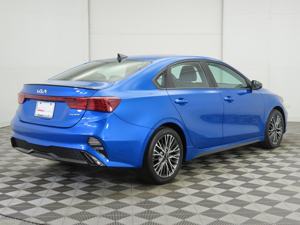 Thumbnail: 2022 Kia Forte - 5