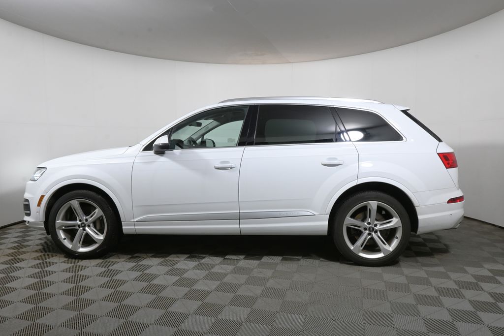 Thumbnail: 2019 Audi Q7 - 2