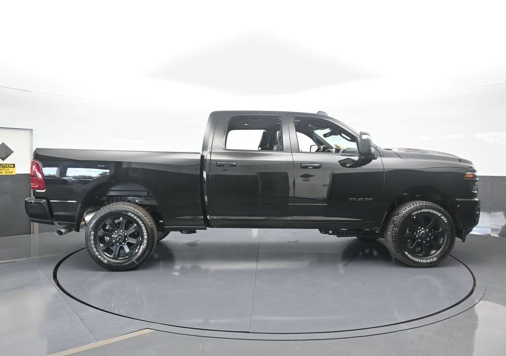 New 2026 Diamond Black Crystal Pearlcoat Ram Laramie image 7