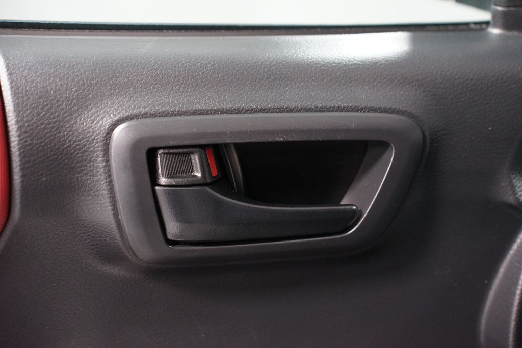 Thumbnail: 2023 Toyota Tacoma - 32