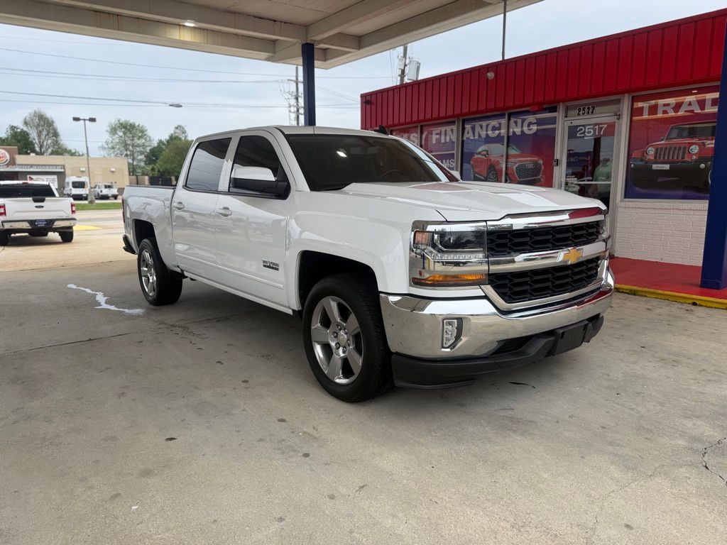 Summit White 2018 Chevrolet Silverado 1500 LT Crew Cab RWD Pickup Truck 4X2 6-Speed Automatic Overdrive