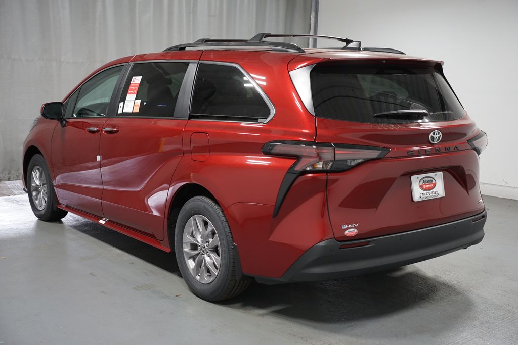 Thumbnail: 2026 Toyota Sienna - 6