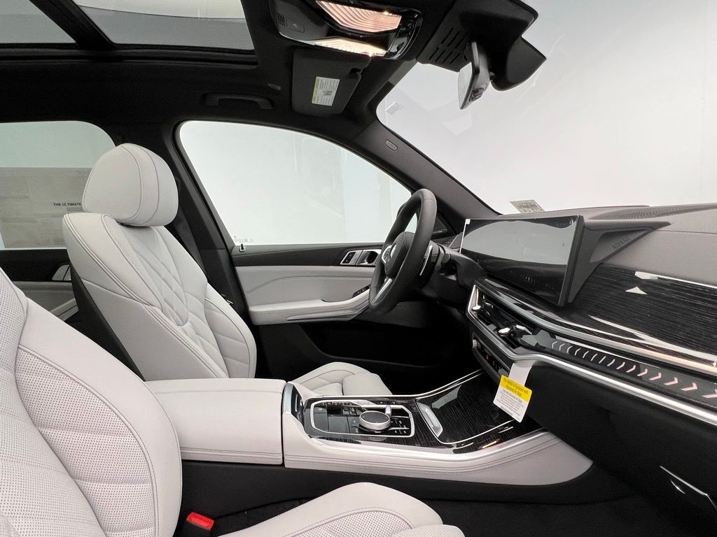 Thumbnail: 2026 BMW X5 - 5