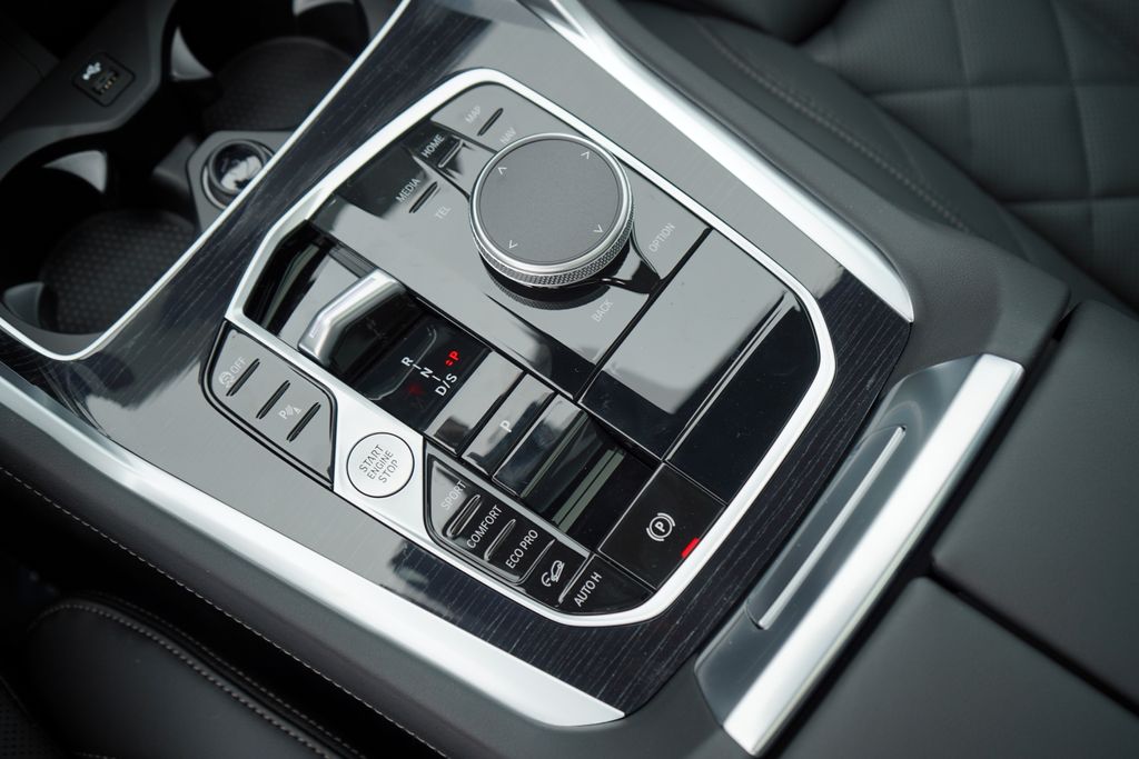 Thumbnail: 2026 BMW X6 - 18