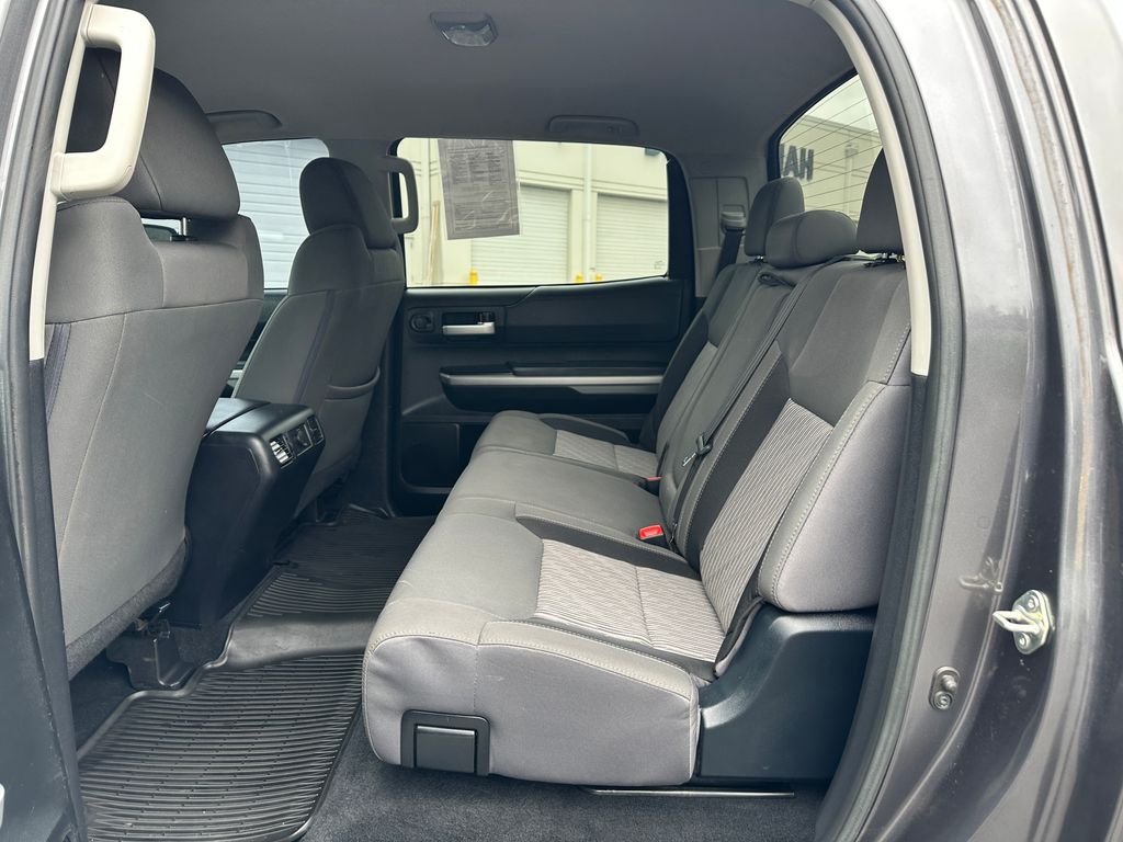 2017 Toyota Tundra SR5