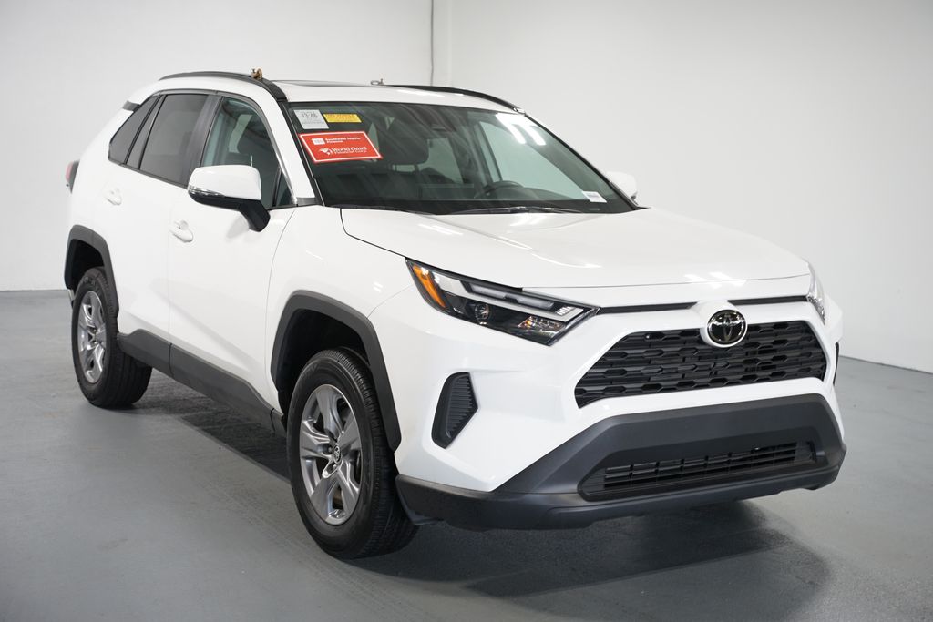 Thumbnail: 2024 Toyota RAV4 - 3