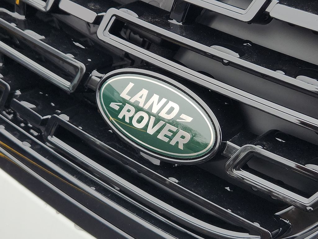 Thumbnail: 2026 Land Rover Range Rover Velar - 11